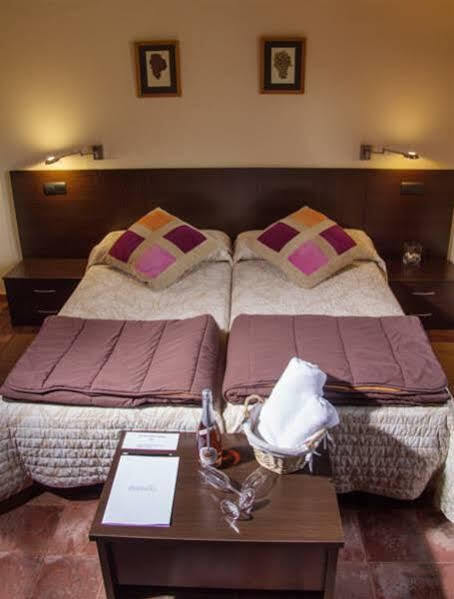 Pago De Tharsys Guest House Requena Exterior foto